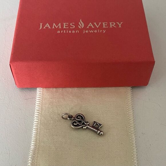 James Avery Key to My Heart Charm - Picture 1 of 3
